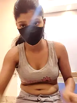 Snapshot of Minakshi-Gi chatting on 11.20.25 Minakshi-Gi online show from 11.20.25