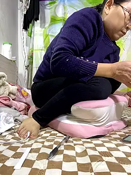 Snapshot of Yes-Baby-A chatting on 01.10.26 Yes-Baby-A online show from 01.10.26