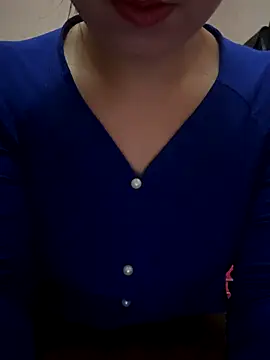 Snapshot of Hot-Today chatting on 11.20.25 Hot-Today online show from 11.20.25