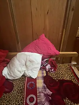 Snapshot of Hot-Today chatting on 12.04.25 Hot-Today online show from 12.04.25