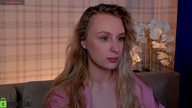 Snapshot of KiraRuiz chatting on 02.28.26 KiraRuiz online show from 02.28.26