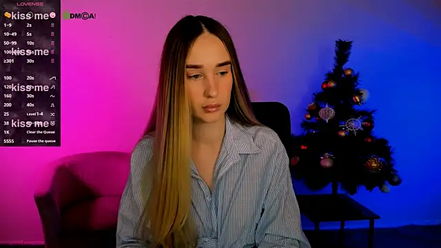  kellykitten  online show from 12.17.25