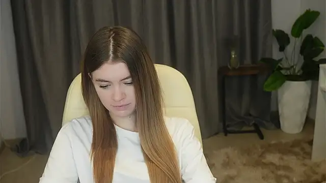 AngelesBenitz online show from 11.20.25