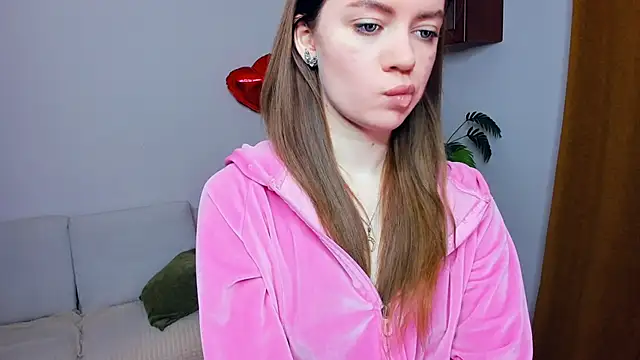 Snapshot of AngelesBenitz chatting on 02.13.26 AngelesBenitz online show from 02.13.26