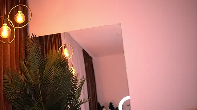 LuvCaprice online show from 01.05.26