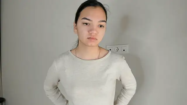 Snapshot of CoreenLuebbers chatting on 11.29.25 CoreenLuebbers online show from 11.29.25