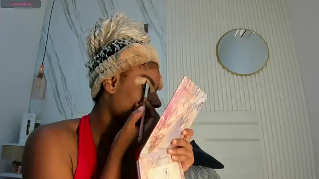 Afro Luna online show from 01.10.26