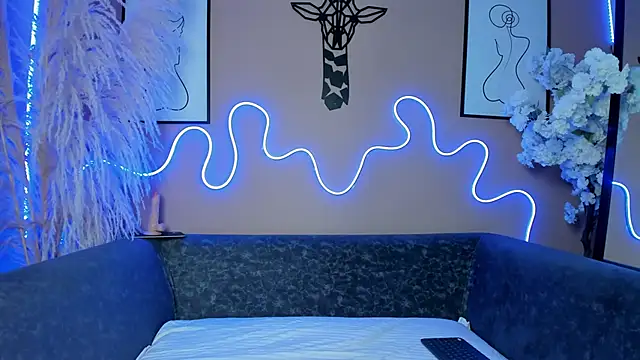 ella evans  online show from 11.24.25