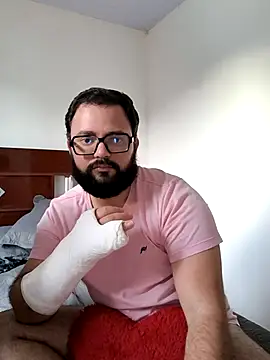 Snapshot of NoahRJ1 chatting on 11.17.25 NoahRJ1 online show from 11.17.25