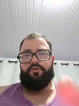 Snapshot of NoahRJ1 chatting on 12.14.25 NoahRJ1 online show from 12.14.25