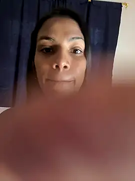 ArielleMillerr- online show from 12.15.25