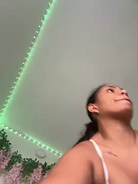 Snapshot of ArielleMillerr- chatting on 02.23.26 ArielleMillerr- online show from 02.23.26