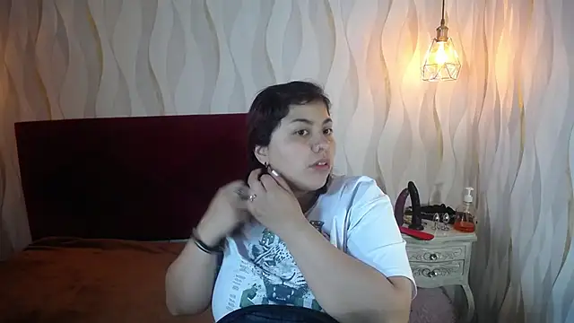 danna garza online show from 11.30.25