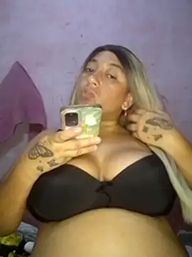 Snapshot of Fat_Dirty_Nasty chatting on 11.30.25 Fat Dirty Nasty online show from 11.30.25