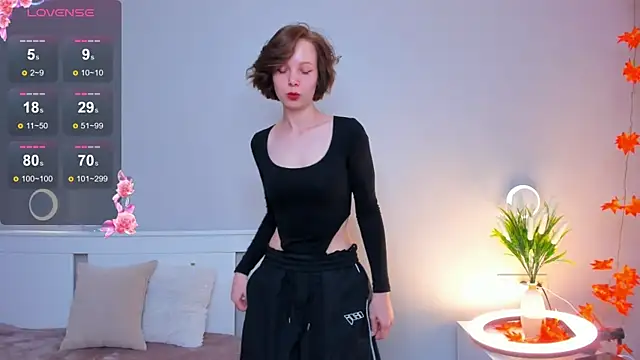 UmbraVelour online show from 12.14.25