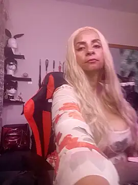 LaReineCleo online show from 06.10.26