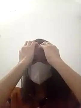 Snapshot of PamPii2x chatting on 12.21.25 PamPii2x online show from 12.21.25