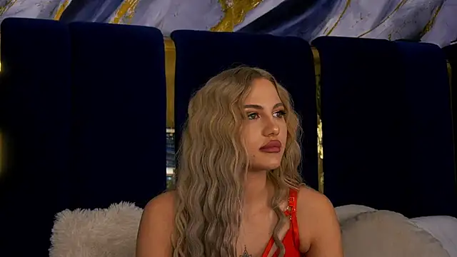 Snapshot of Chloe_GraceeX chatting on 12.15.25 Chloe GraceeX online show from 12.15.25