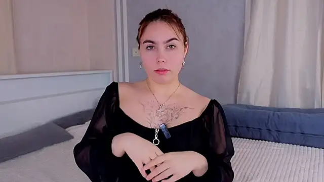 Snapshot of LaneUmanzor chatting on 12.03.25 LaneUmanzor online show from 12.03.25