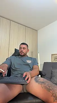 Snapshot of david10kc chatting on 12.14.25 david10kc online show from 12.14.25