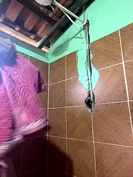 Snapshot of vebvs chatting on 11.19.25 vebvs online show from 11.19.25