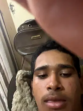 Snapshot of vebvs chatting on 12.13.25 vebvs online show from 12.13.25