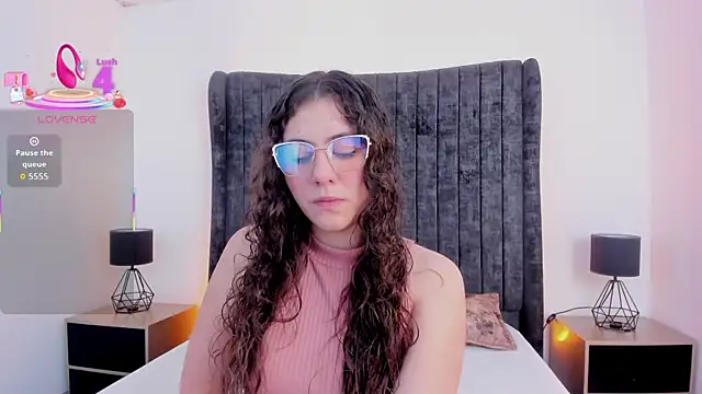 Emmalorez   online show from 11.22.25