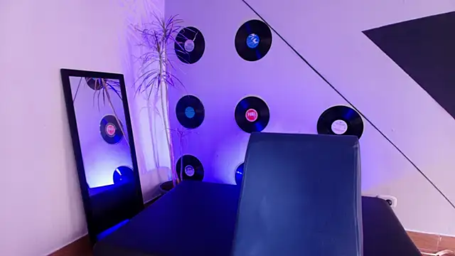 Snapshot of goddess_julieta chatting on 01.18.26 goddess julieta online show from 01.18.26