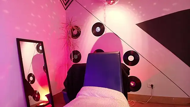 Snapshot of goddess_julieta chatting on 02.09.26 goddess julieta online show from 02.09.26