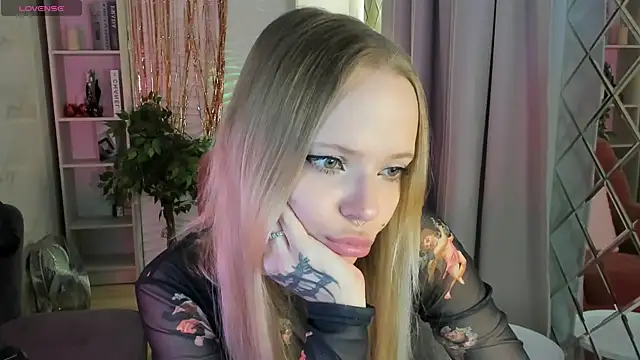 lucy loy online show from 01.18.26