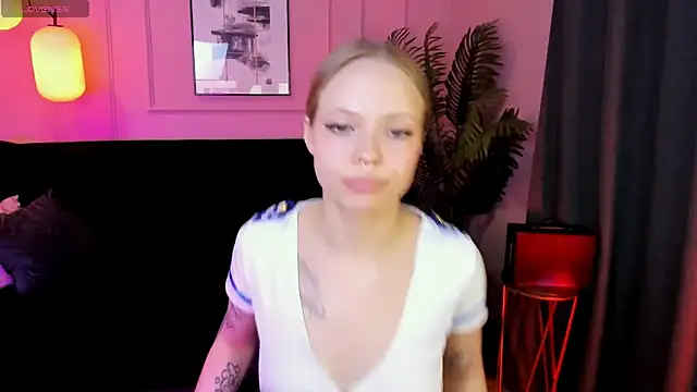 lucy loy online show from 04.16.26