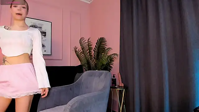 lucy loy online show from 04.24.26