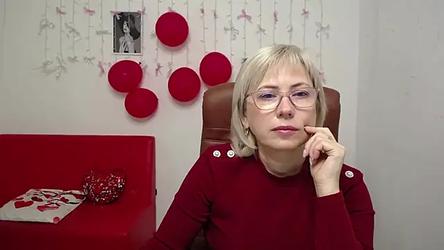 Snapshot of LaurenWishy chatting on 01.18.26 LaurenWishy online show from 01.18.26