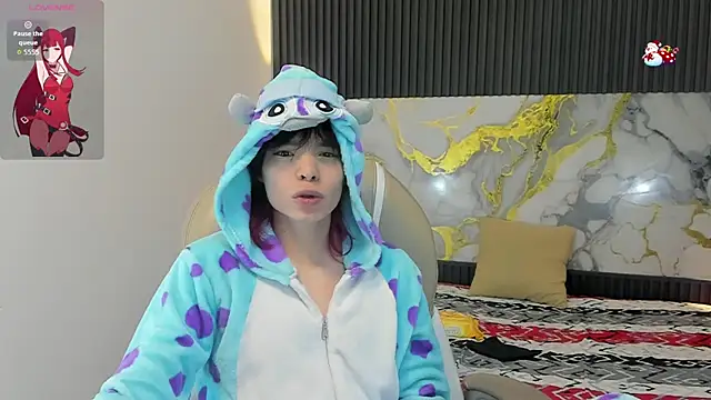 Sylasfrost online show from 12.21.25