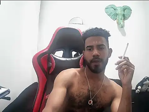 Snapshot of alberthot11 chatting on 11.22.25 alberthot11 online show from 11.22.25