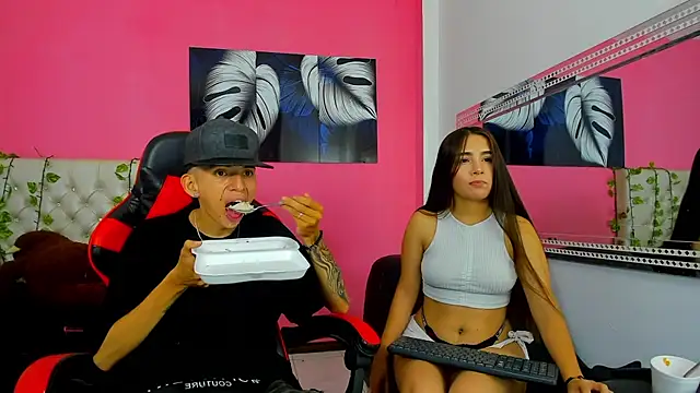 MiaAndTeylor online show from 11.23.25