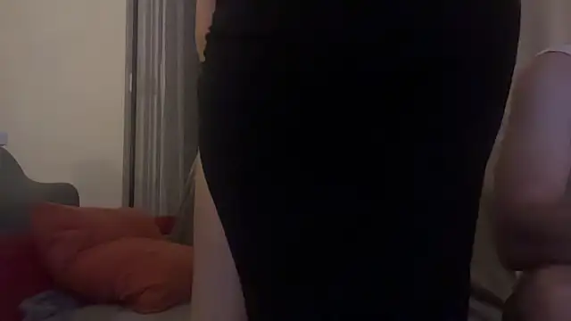 ellafr13 online show from 12.04.25