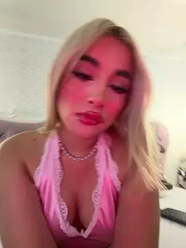NathalieRoss1 online show from 05.13.26