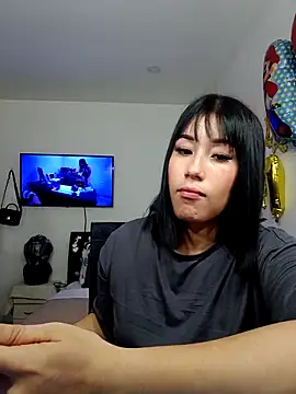 hot-shaved-baby online show from 11.20.25