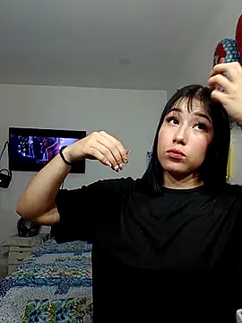 hot-shaved-baby online show from 11.22.25