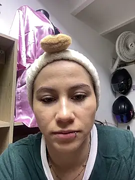 MiaWhiteBunny online show from 04.16.26