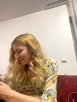 Snapshot of LexiSlimVIbe chatting on 12.03.25 LexiSlimVIbe online show from 12.03.25