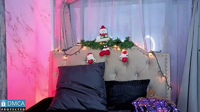 Snapshot of ahsly_Zam chatting on 11.26.25 ahsly Zam online show from 11.26.25