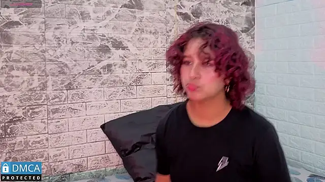 Snapshot of ahsly_Zam chatting on 11.28.25 ahsly Zam online show from 11.28.25