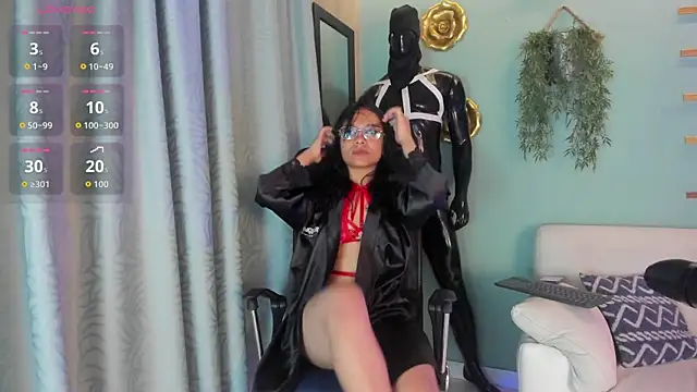 nina belle  online show from 11.26.25