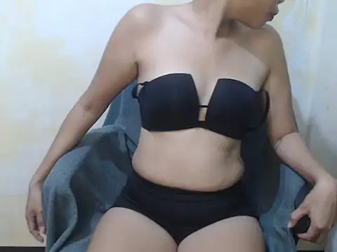 HotAsian Yazzi69 online show from 12.03.25