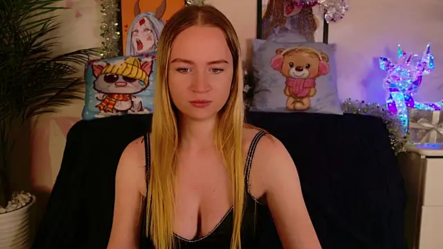 BigTitsLady- online show from 12.15.25