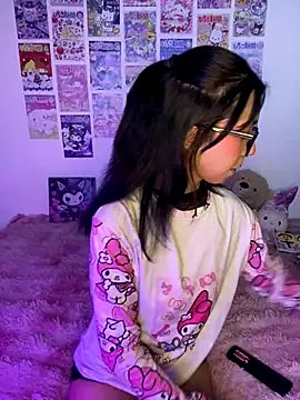 Valen-Foxx1 online show from 12.18.25