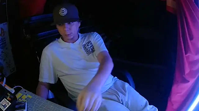 Bowerboi online show from 11.26.25