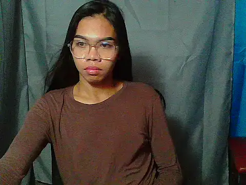 Snapshot of asian_reyanxxx chatting on 11.23.25 asian reyanxxx online show from 11.23.25